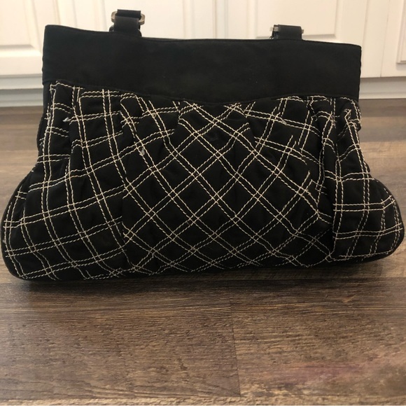 Vera Bradley Black Fabric With White Stitching Quilted Shoulder Handbag. - Picture 3 of 6